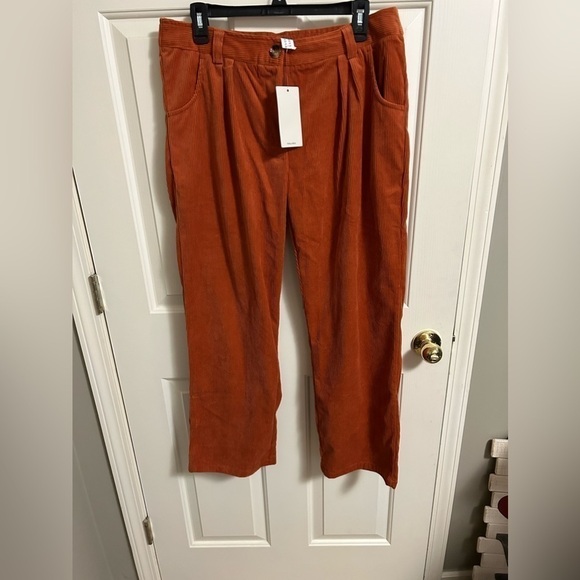 HALARA Pants - HALARA Women’s Pants Large Burnt Orange Corduroy Pleated Pockets Size Large NWT